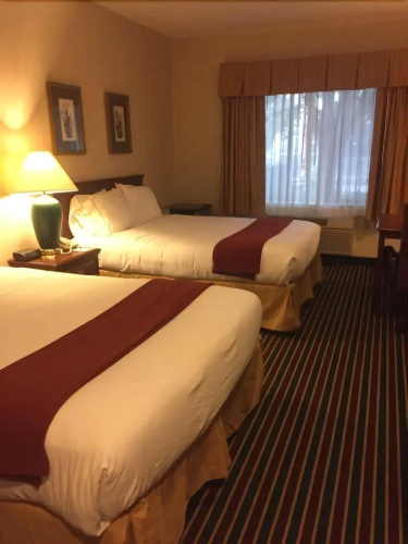 Evergreen Inn and Suites
