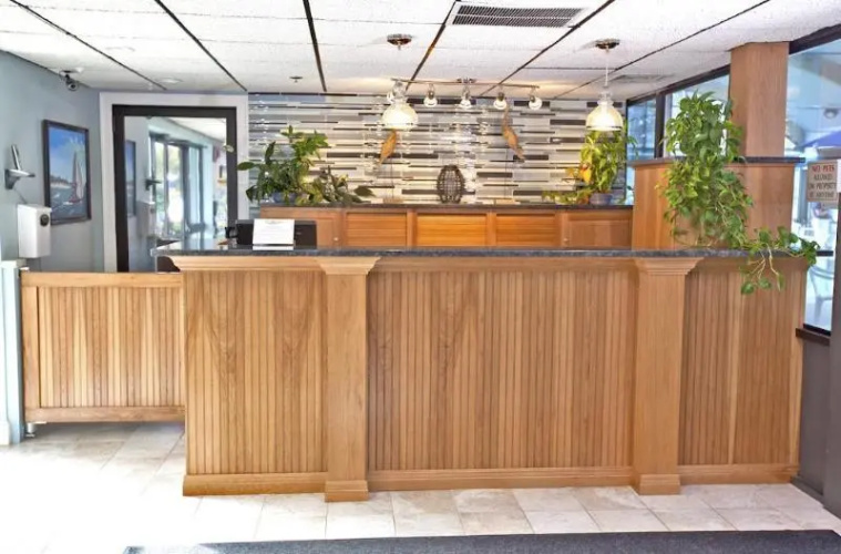Holly Tree Resort