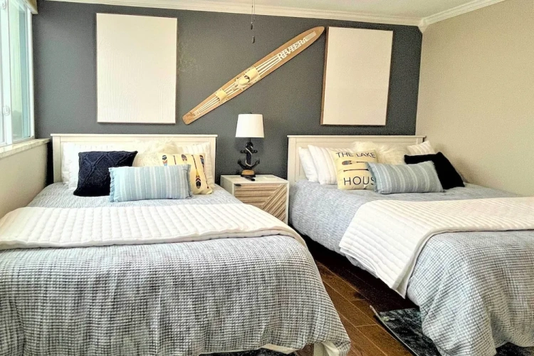 2 Bedrooms Apartment