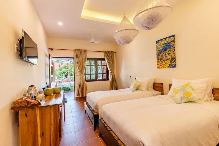 Standard Twin room with balcony and with view