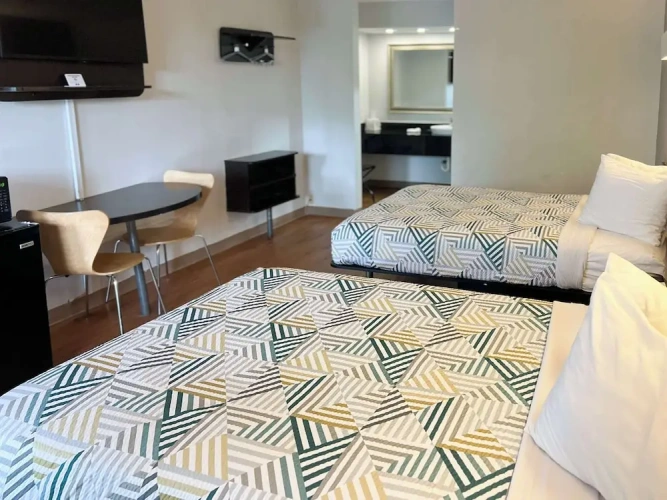 Deluxe Quadruple room