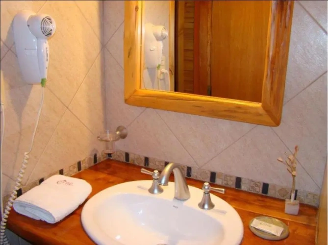 2 Bedrooms Bungalow