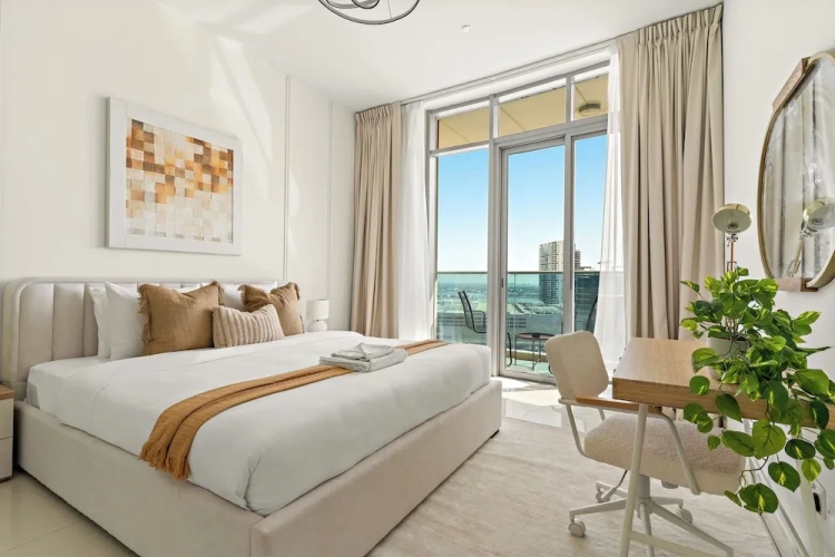 Apartment with balcony