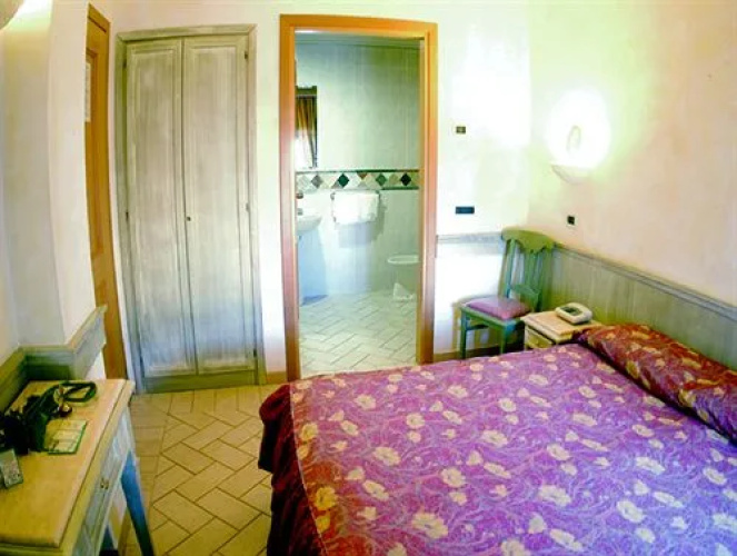 V7 Hotel