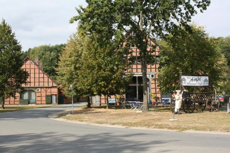 Avoeßel