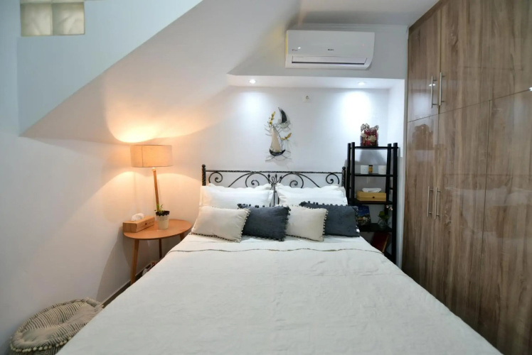 Agate Hydra luxury apartment