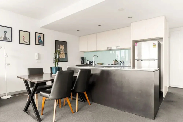 Spacious 2-bed With Two Balconies With City Views