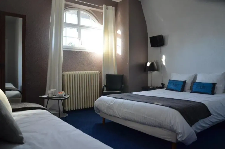 Standard Triple room