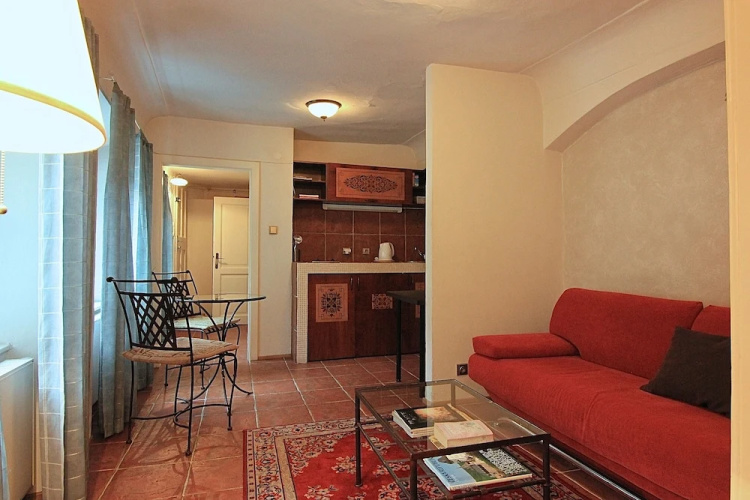 1 Bed Flat - Sleeps 3 - Courtyard - Wifi