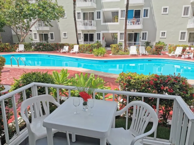 Deluxe Studio with pool view