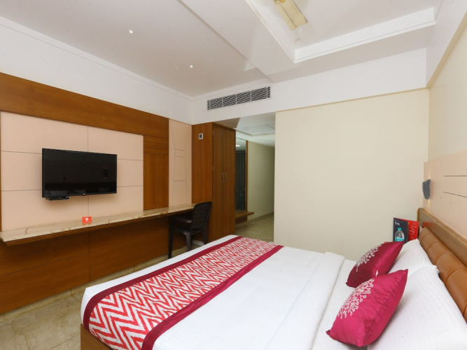 OYO 10700 Padmavathi