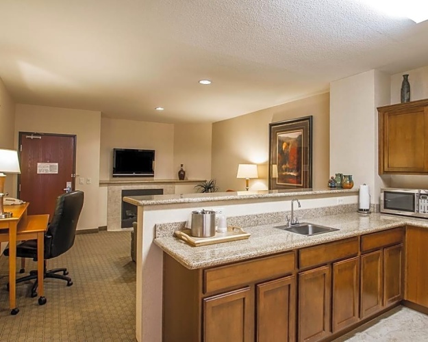 Sextuple Suite