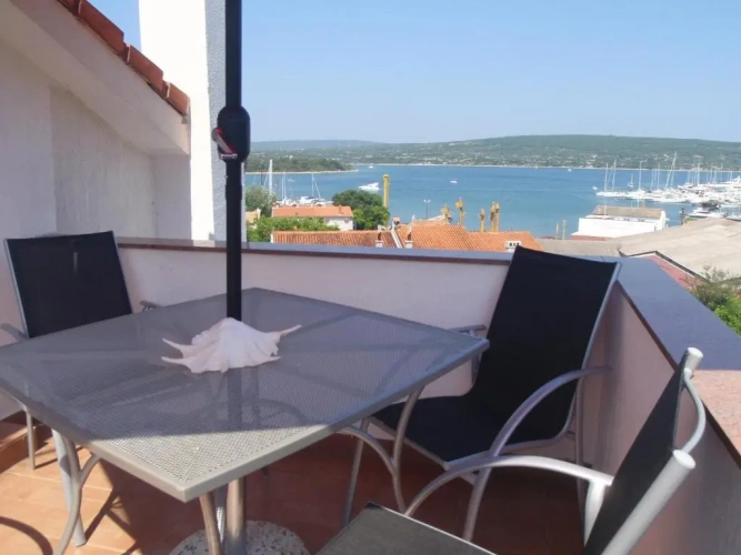 2 Bedrooms Comfort Apartment with sea view