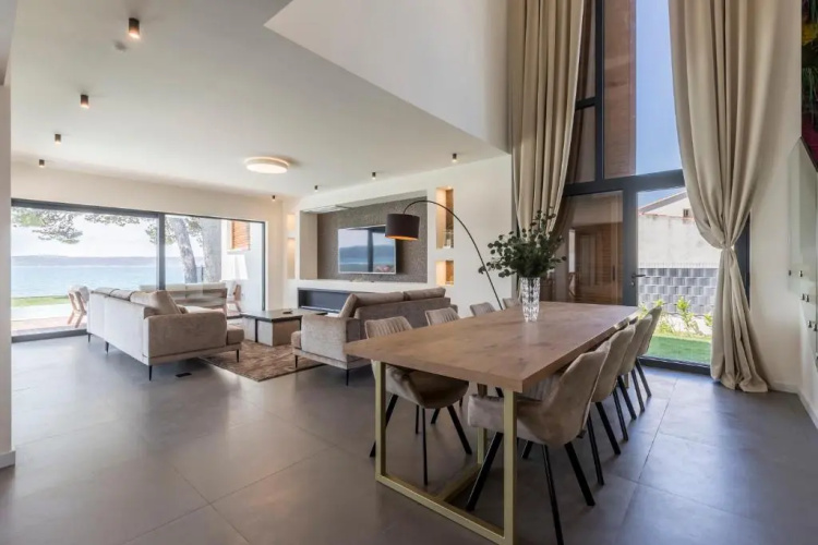 Villa Sea Star - seafront beach with 80m2 pool