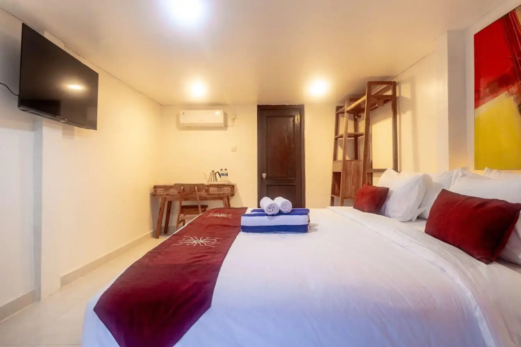 Green three bed room villa private pool