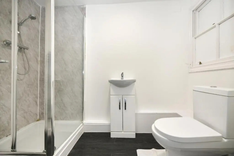 Waylen Street Suites