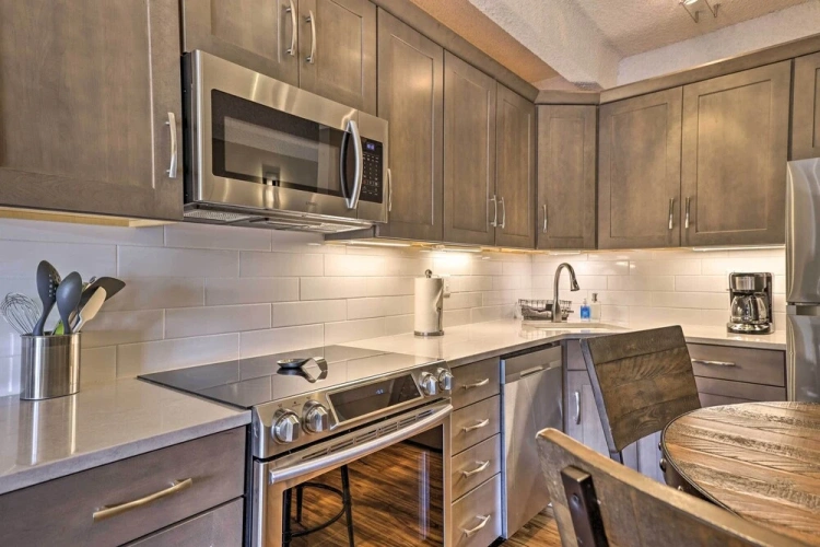 2 Bedrooms Apartment