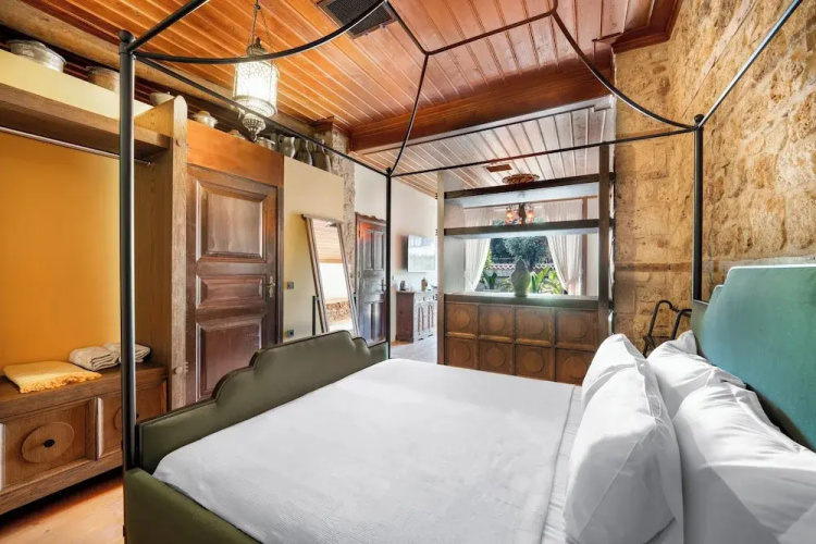 House 5 Hotel