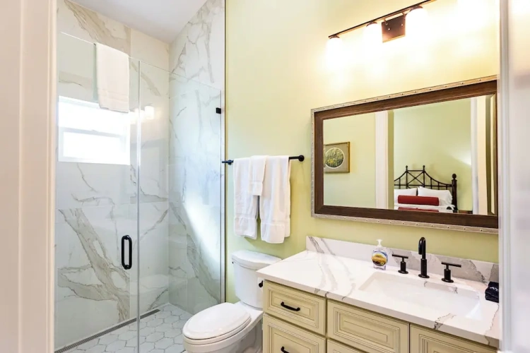 4 Bedrooms Comfort Cottage with pool view