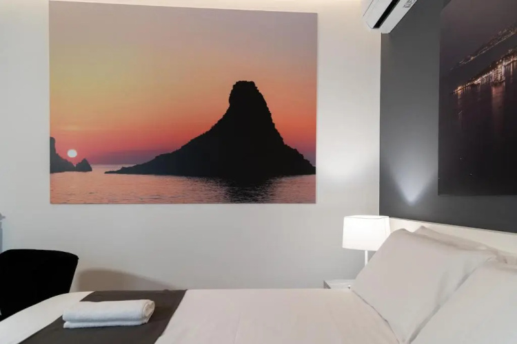 Sicily 4 Suite