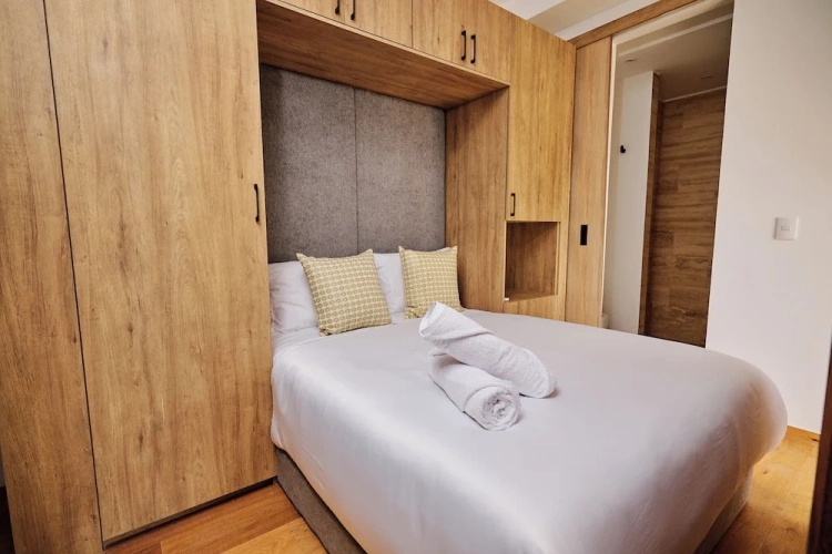 1 Bedroom Apartment with balcony and with city view