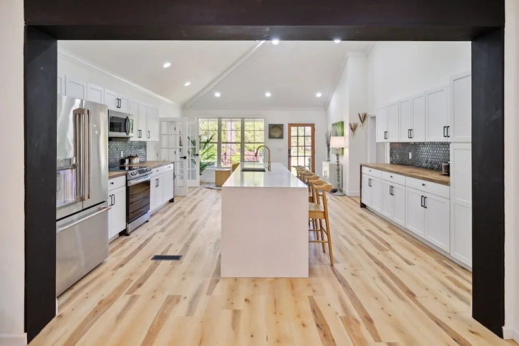 4 Bedrooms Cottage