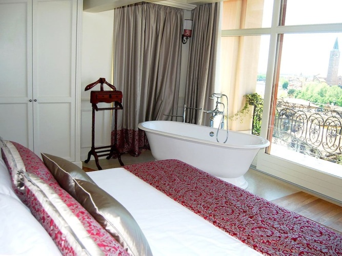 Luxury Suite