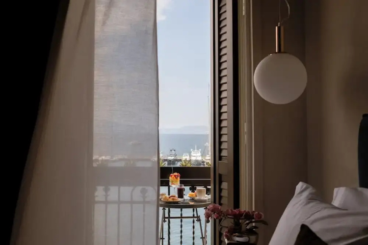 Demetra Luxury Suites