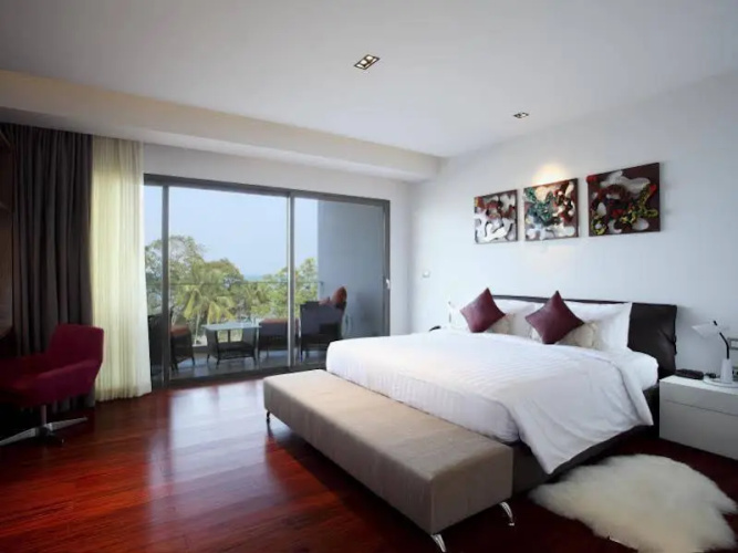 Seaview Nchantra Pool Villa