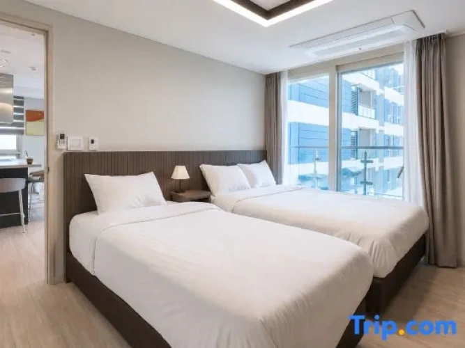 Premier Triple Suite