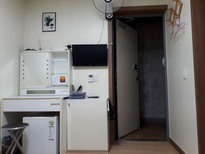 1 Bedroom Standard Double Basement room
