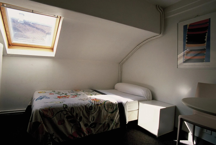 Trendy Canette Hotel