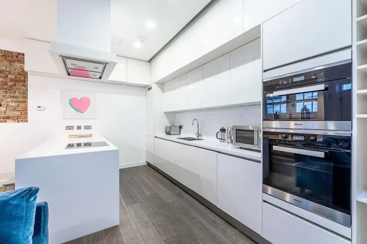 Stanhope Mews Style - 4sms