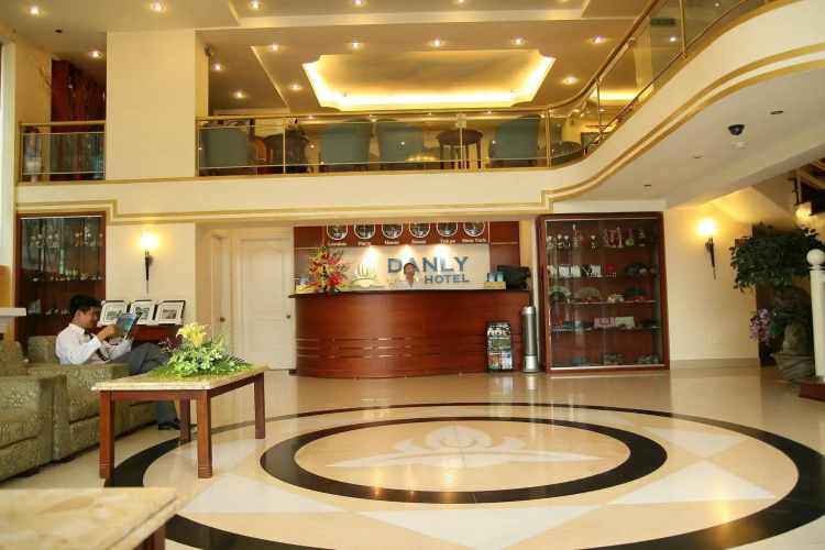 Danly Hotel