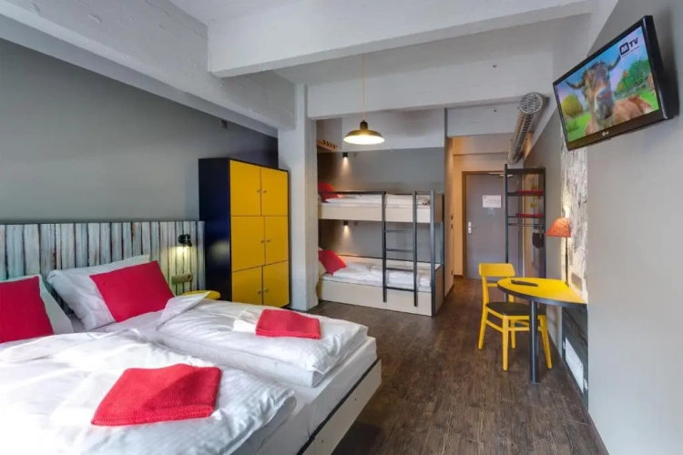 Standard Quadruple room