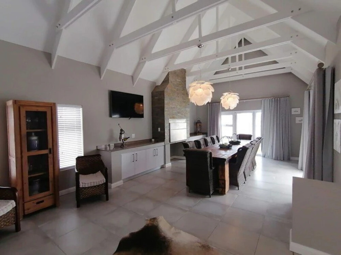 8 Prestwick St Francis Links