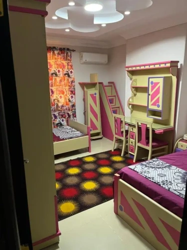 3 Bedrooms Apartment