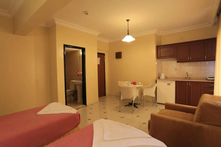 Amaris Apartments