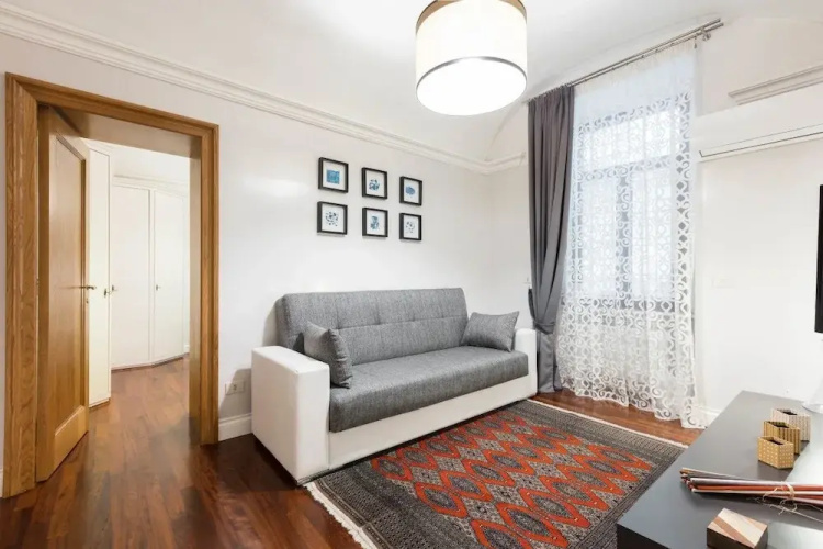 Modern and Elegant Flat Near Termini Station