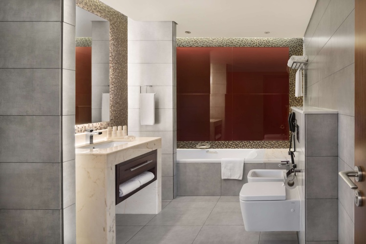 Radisson Blu Hotel Dubai Waterfront photo 12