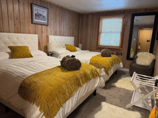 Deluxe Quadruple room