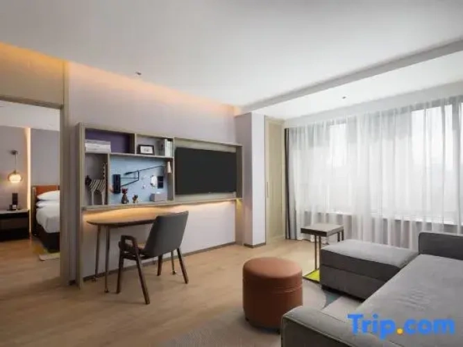 Suite with garden view