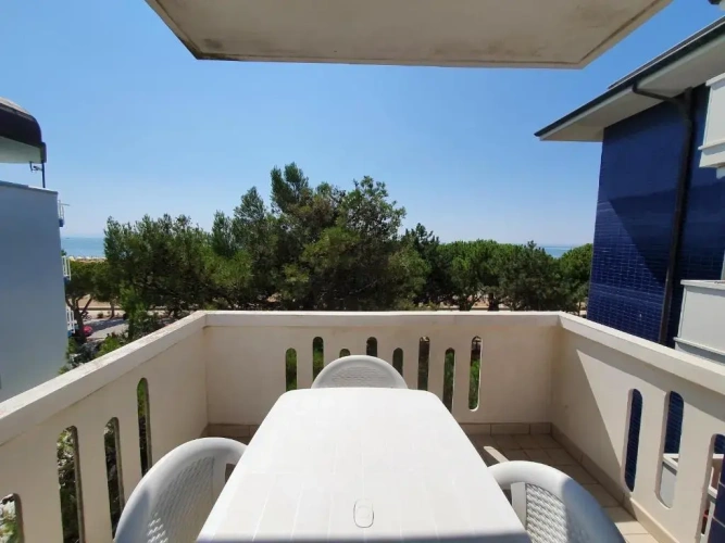 2 Bedrooms Apartment with sea view