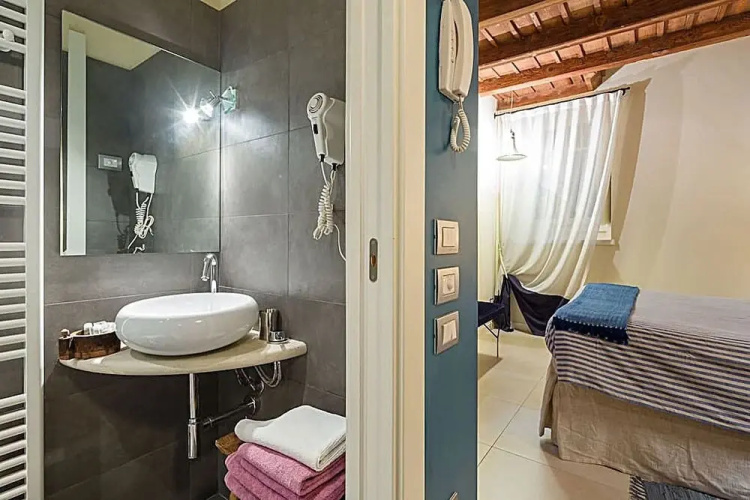 Flats4Rent Casa Romeo 2