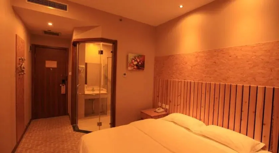 Yihao Business Hotel