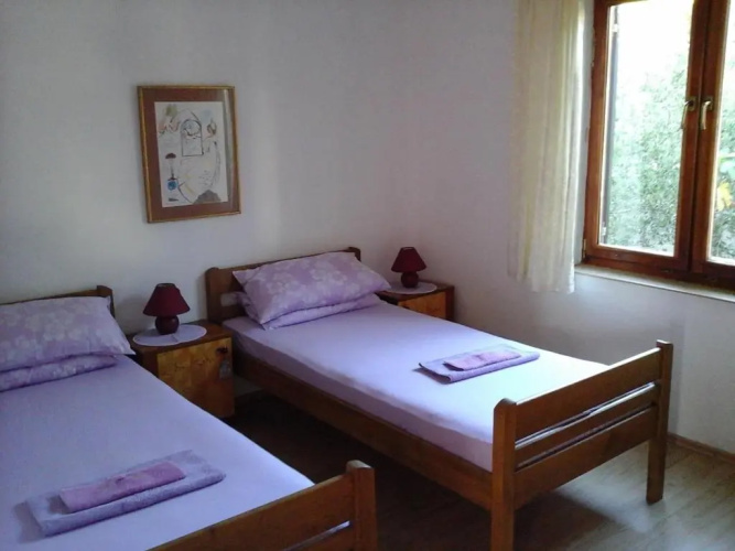 Apartment Vrulje