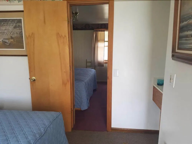 Leona's Motel
