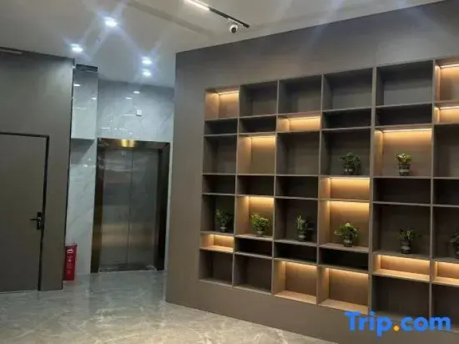 Xinlong Hotel, Dongfang
