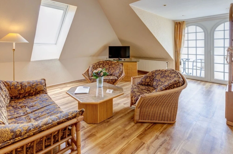 1 Bedroom Suite with balcony and with sea view