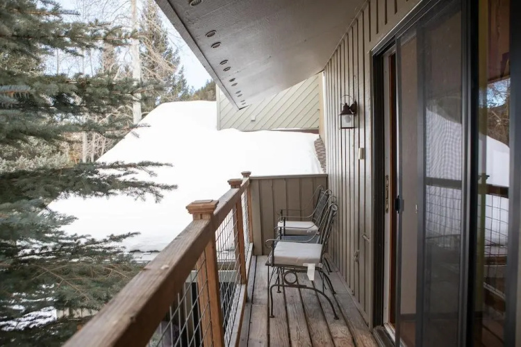 1168 Flying Dutchman 2 Bedroom Condo by RedAwning